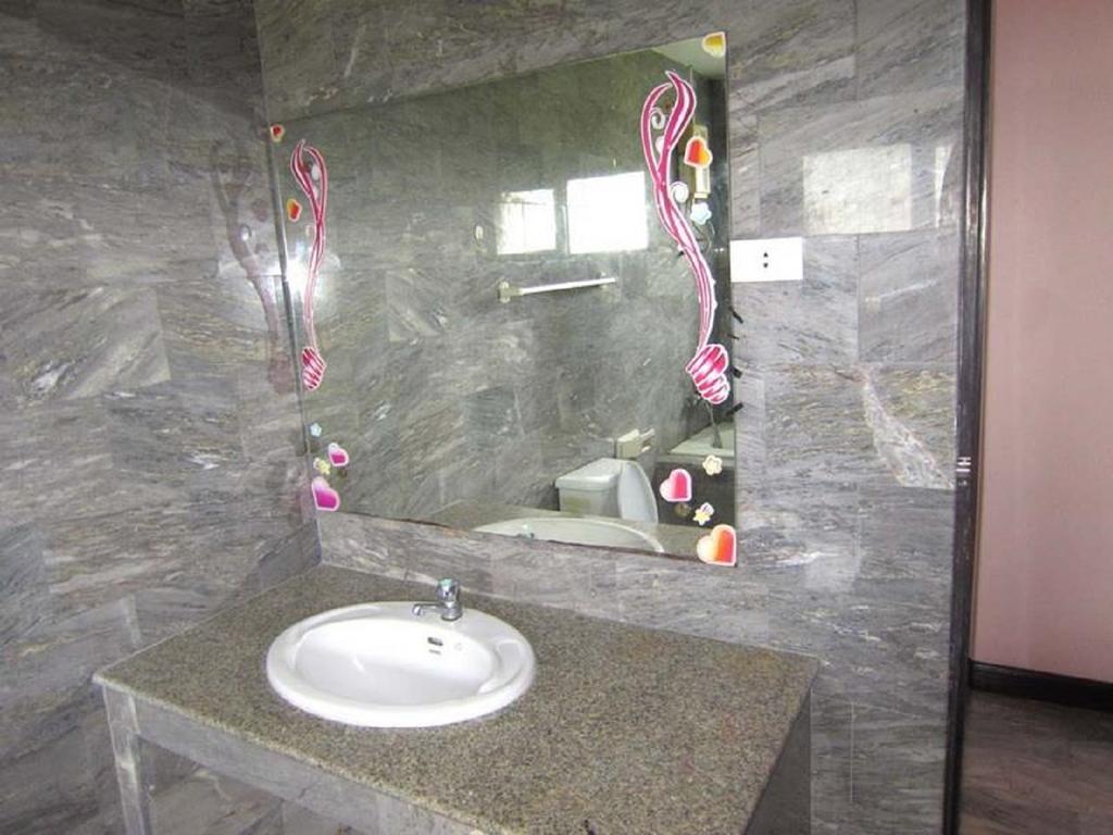Aa Guesthouse Pattaya Bilik gambar